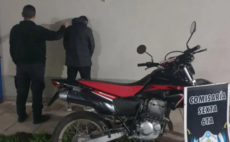 VECINOS AGREDIERON A POLICÍAS EN CAPTURA DE PRESUNTO MOTOCHORRO