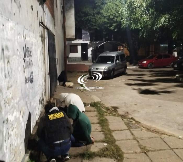 COMPRABAN COCAÍNA CON UNA NENA DE 4 AÑOS Y FUERON DETENIDOS