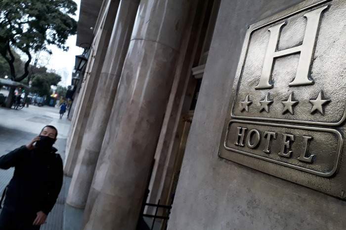 HOTELEROS PIDEN MEDIDAS PARA SORTEAR LA CRISIS DE RESERVAS